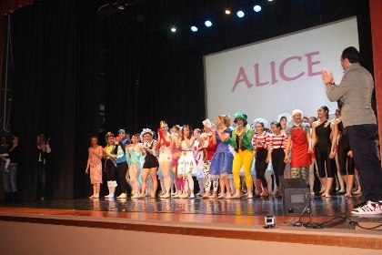 ALICE NEL PAESE DELLE MERAVIGLIE